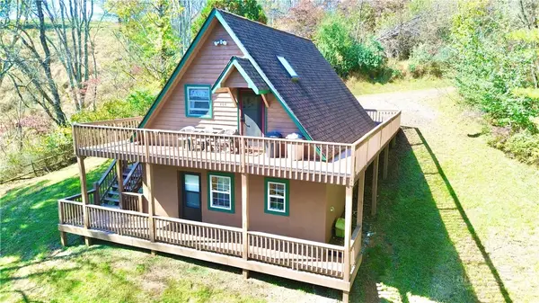 464 Lucky Hill Road, Grassy Creek, NC 28631