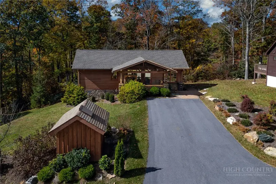 156 High Hemlock Trail, Blowing Rock, NC 28605 - #2