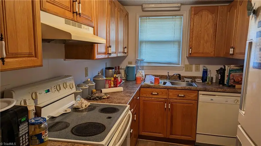 625 Sedalia Road, Gibsonville, NC 27249 - Image #3