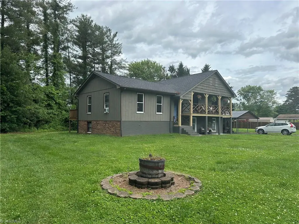 560 E Jackson Road, Mount Airy, NC 27030 - Image #1