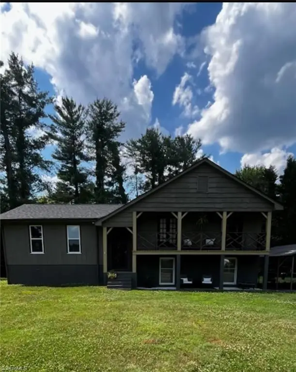 560 E Jackson Road, Mount Airy, NC 27030 - Image #2