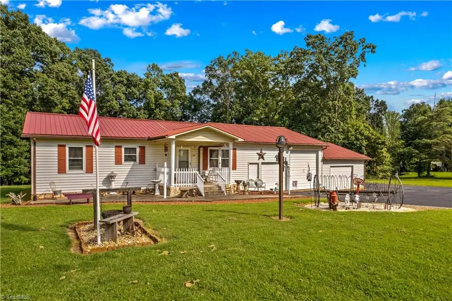 784 Whites Farm Road, Statesville, NC 28625 - Image #2