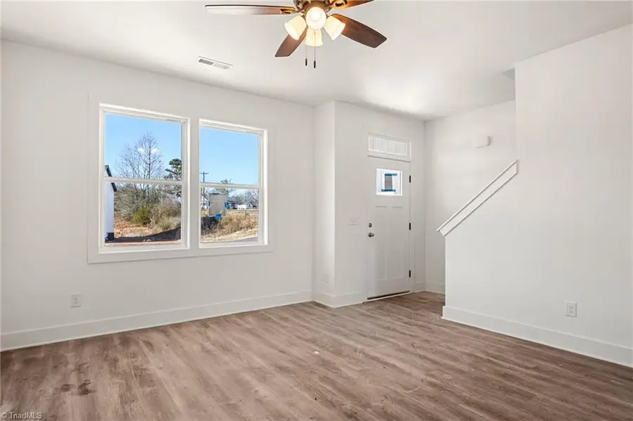 105 Indian Wells Court, Harmony, NC 28634 - Image #2