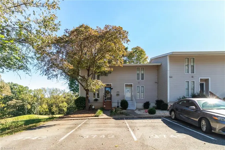 3743 Heathrow Drive, Winston Salem, NC 27127 - Image #2