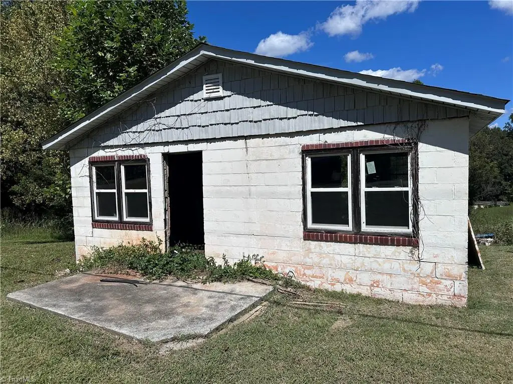 2082 Us Highway 64 W, Mocksville, NC 27028 - Image #1