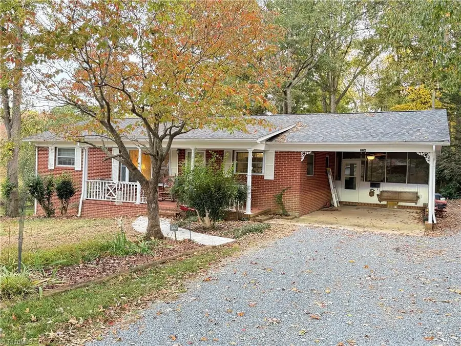 226 Sheffield Avenue, Randleman, NC 27317 - Image #2