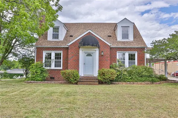 2036 1st Avenue Sw, Hickory, NC 28602