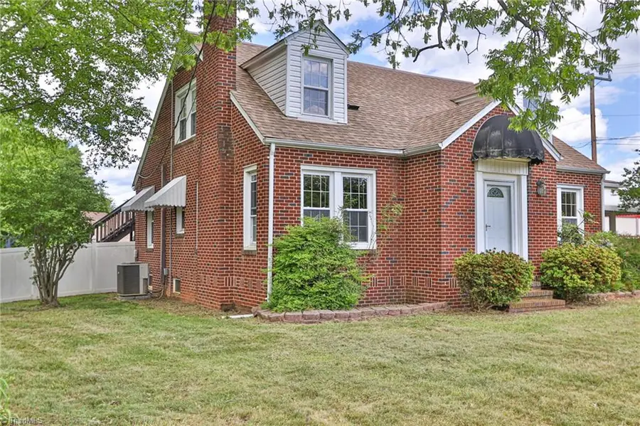 2036 1st Avenue Sw, Hickory, NC 28602 - Image #3