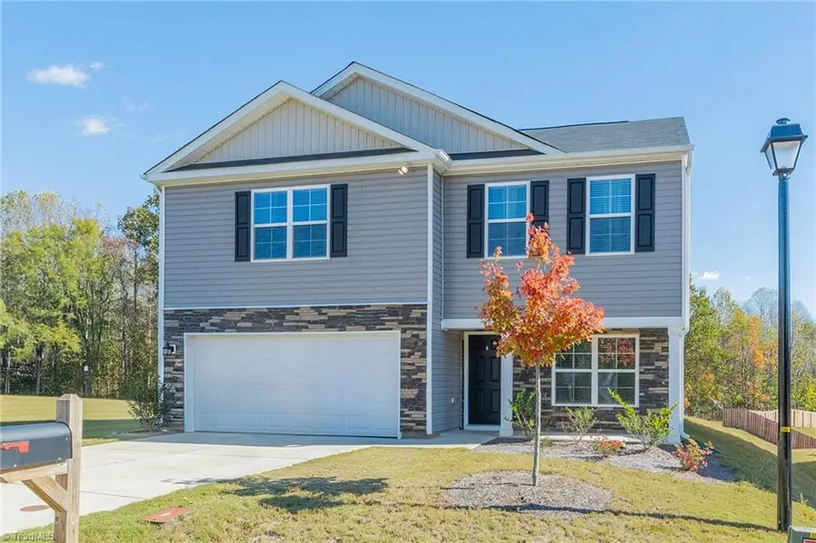 109 Carriage Cove Circle, Mocksville, NC 27028 - Image #2