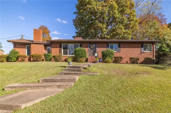 702 Hampton Street, Eden, NC 27288