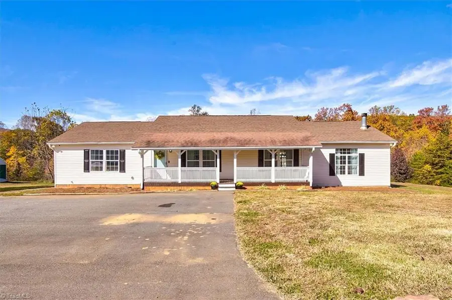 1040 Robin Road, Walnut Cove, NC 27052 - Image #3