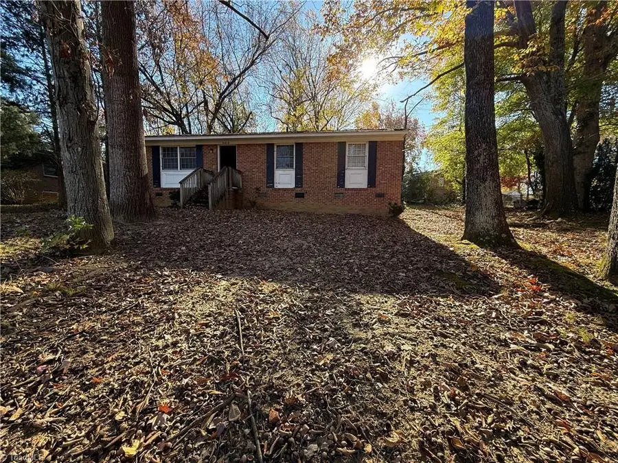 2010 Sharonbrook Drive, Greensboro, NC 27405 - Image #2