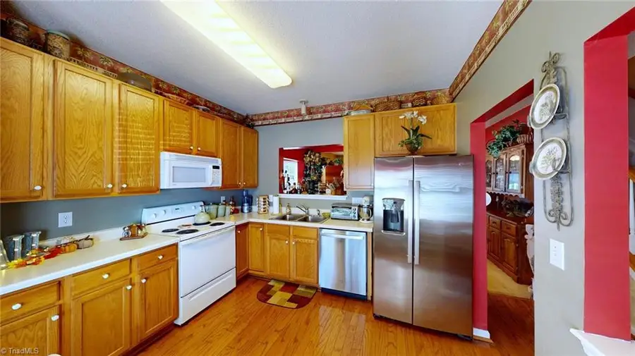 302 Brittany Way, Archdale, NC 27263 - Image #2