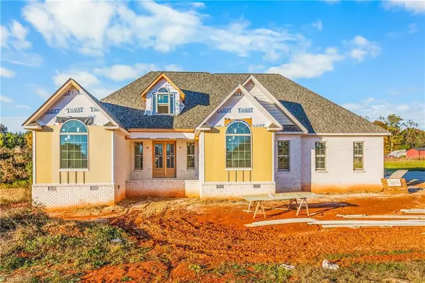 3765 Beroth Circle, Pfafftown, NC 27040