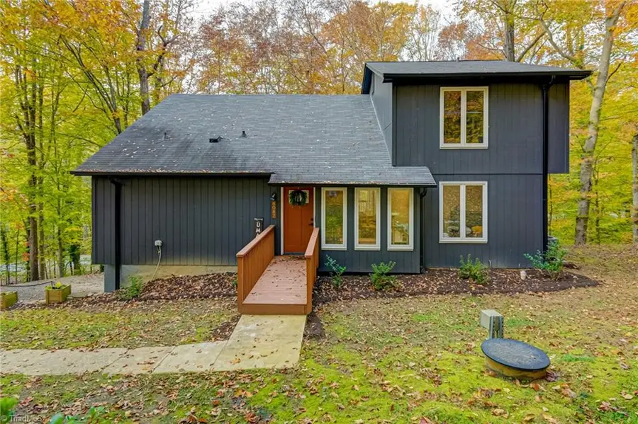 8087 Deverow Court, Lewisville, NC 27023 - Image #2