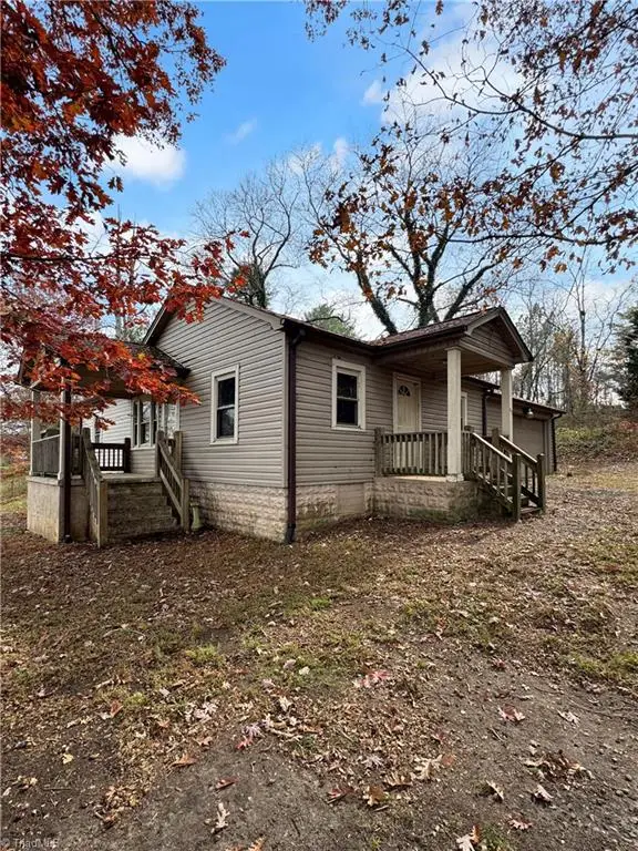 41 Icard Ridge Road, Taylorsville, NC 28681 - Image #2