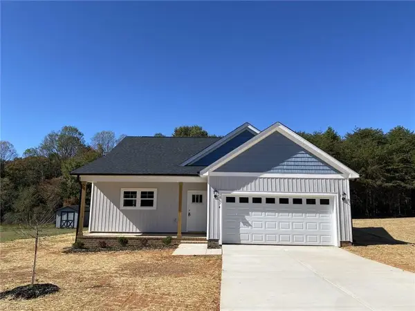 1174 Dudley Street, Yadkinville, NC 27055