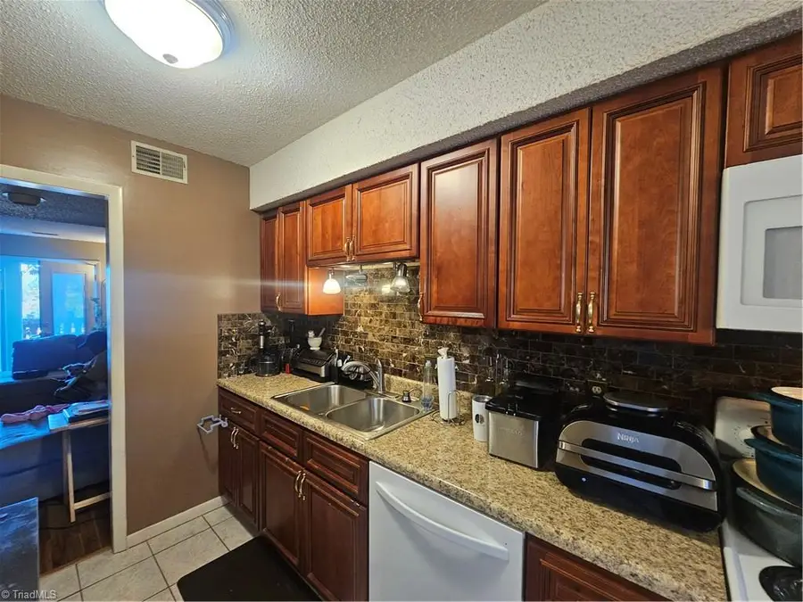 3753 Heathrow Drive, Winston Salem, NC 27127 - Image #3