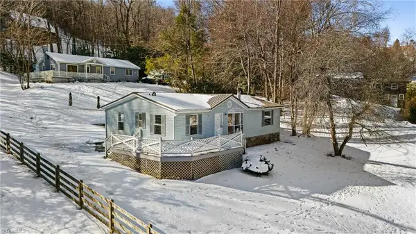 111 Oxford Lane, Blowing Rock, NC 28605