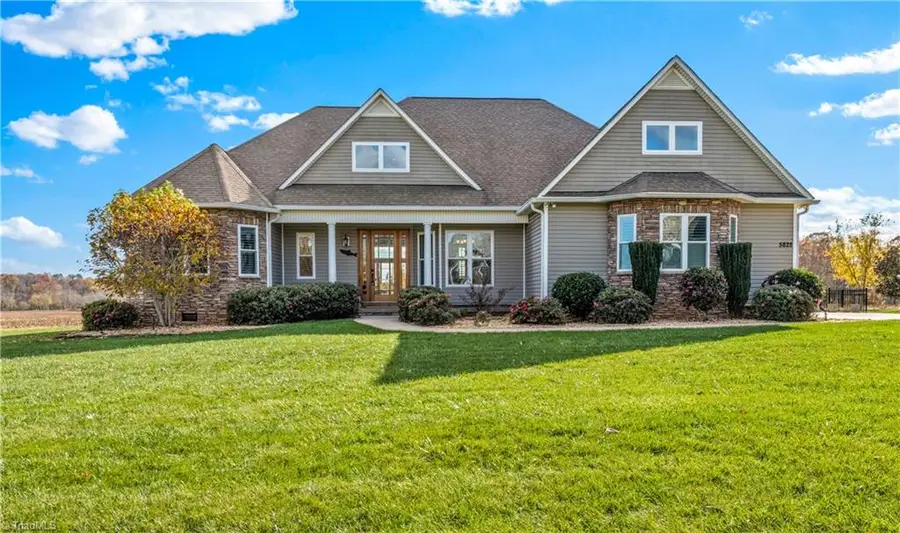 5828 Jordan Gate Drive, East Bend, NC 27018 - Image #3