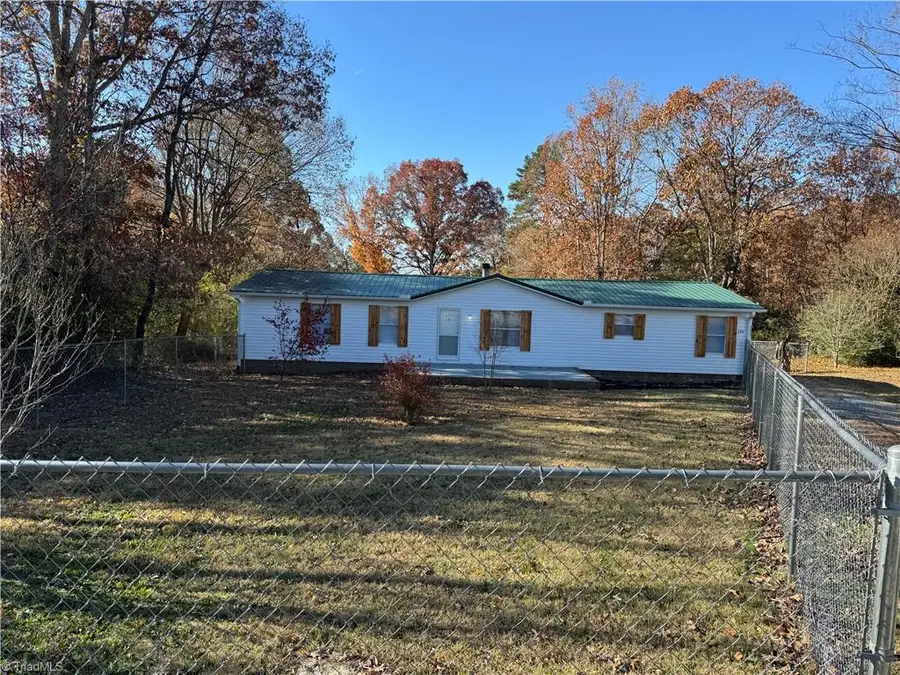 139 Crestwood Circle, Lexington, NC 27295 - Image #2