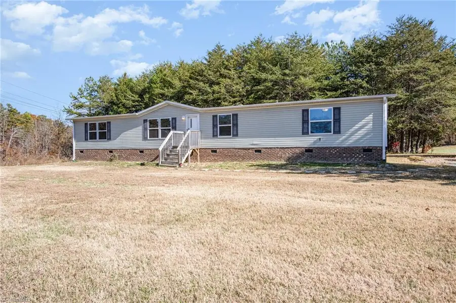 5061 Reid Road, Wallburg, NC 27107 - Image #3