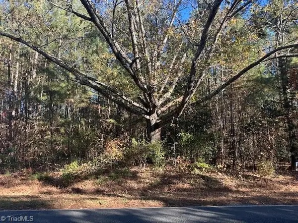 999 White Cross Road, Chapel Hill, NC 27516