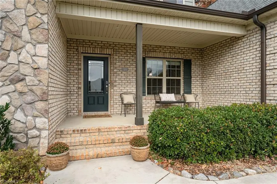 125 Bandelier Court, Clemmons, NC 27012 - Image #2