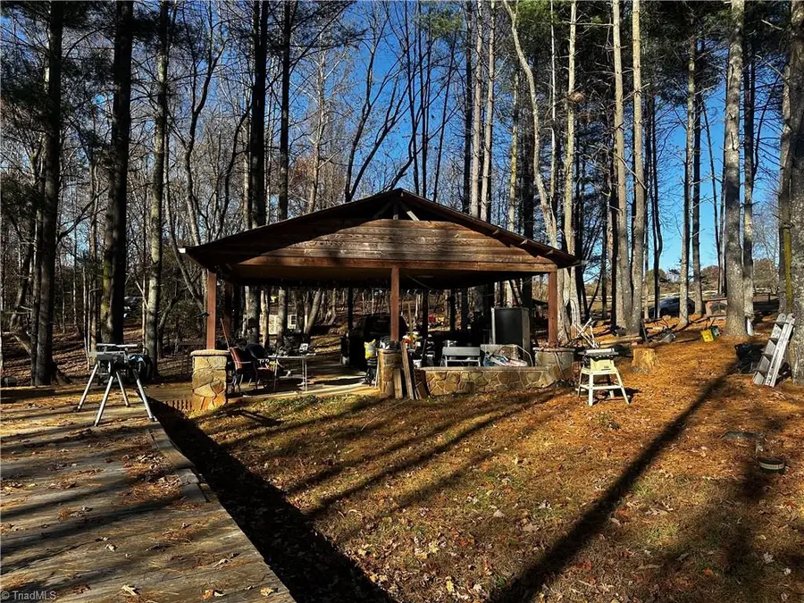 1089 Annie Sophia Lane, Roaring River, NC 28669 - Image #2