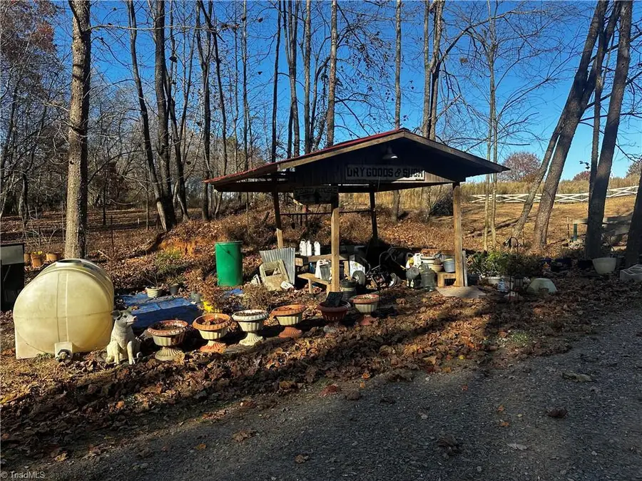 1089 Annie Sophia Lane, Roaring River, NC 28669 - Image #3