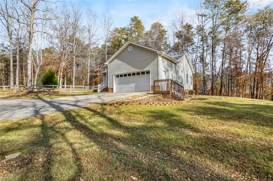 1405 Pratt Road, Pinnacle, NC 27043 - Image #2