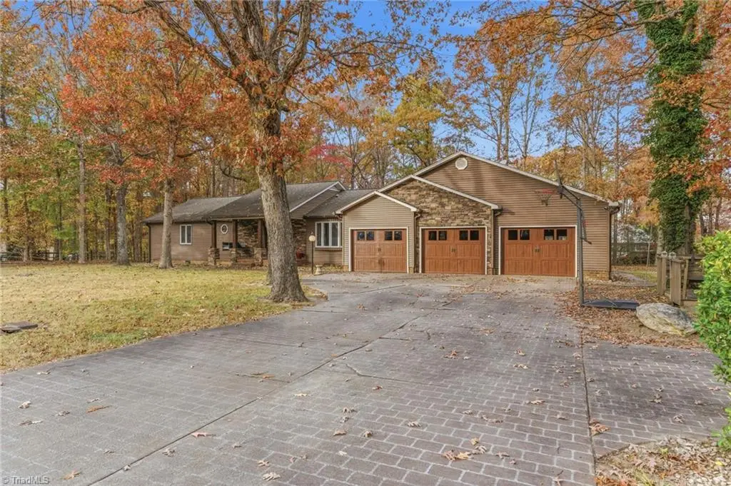 124 Ridgeway Lane, Lexington, NC 27295 - Image #1