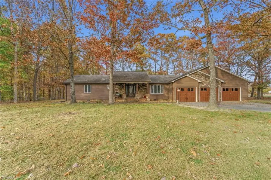 124 Ridgeway Lane, Lexington, NC 27295 - Image #3