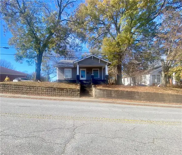 304 Salem Street, Lexington, NC 27292