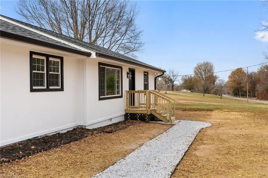 1604 Brooks Road, Reidsville, NC 27320 - Image #2