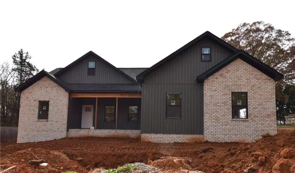 4381 Continental Drive, Pfafftown, NC 27040 - Image #1