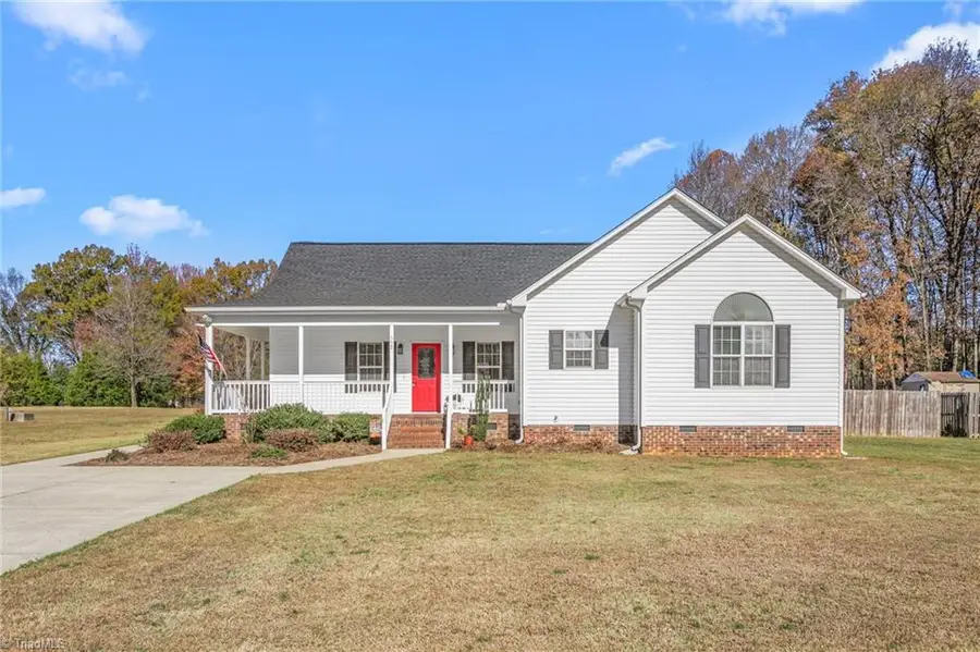 557 E Ridge Avenue, Liberty, NC 27298 - Image #3