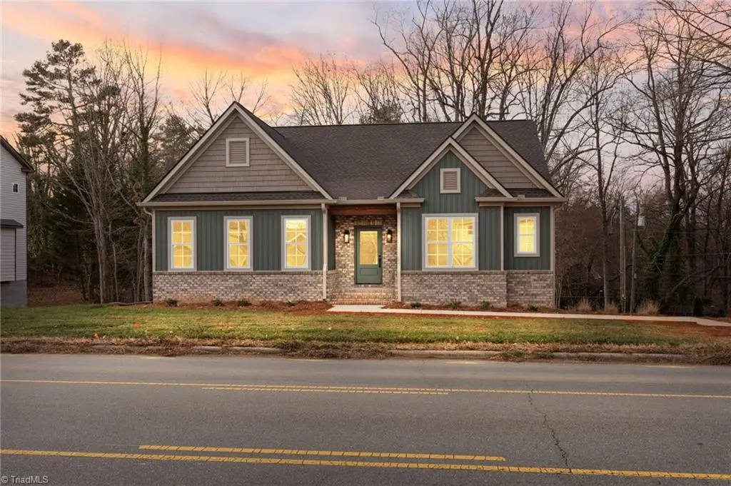 194 N Peace Haven Road, Winston Salem, NC 27104 - Image #1