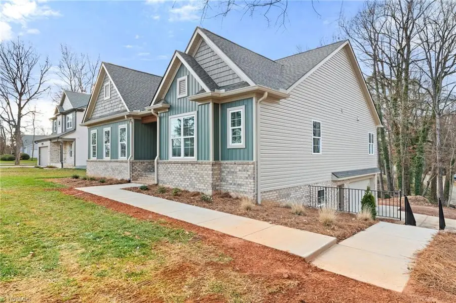 194 N Peace Haven Road, Winston Salem, NC 27104 - Image #3