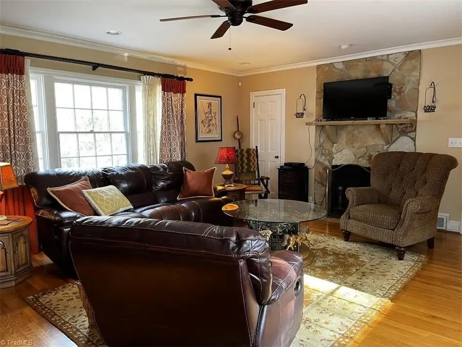 403 Weaver Drive, Lexington, NC 27292 - Image #2