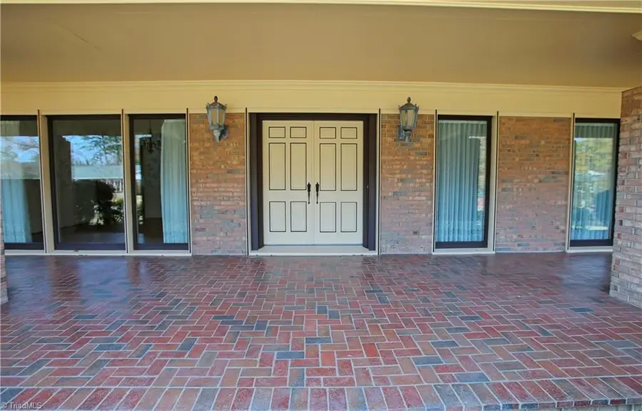 911 Kingston Drive, High Point, NC 27262 - Image #3