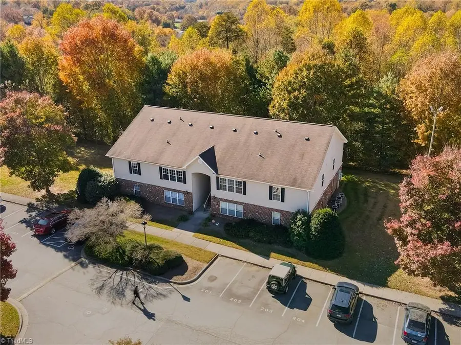 1905 Crest Hollow Drive #101, Winston Salem, NC 27127 - Image #2