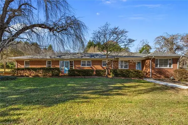 252 Lucerne Lane Nw, Winston-Salem, NC 27104