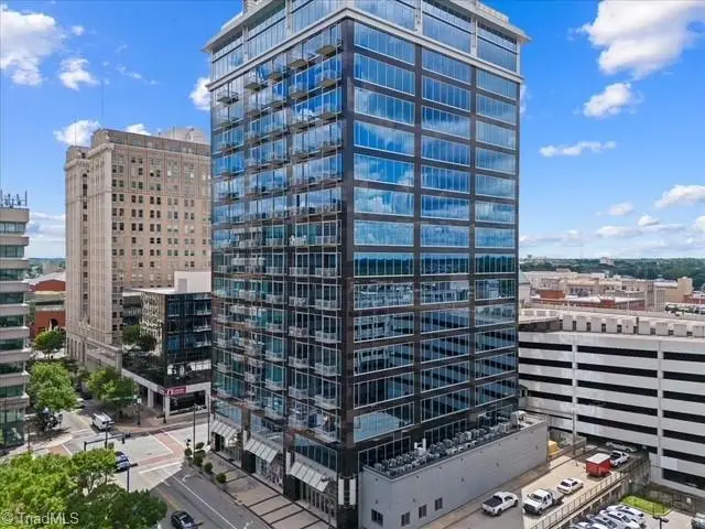 201 N Elm Street #1207, Greensboro, NC 27401 - Image #1