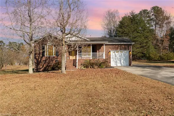 519 Salem Ridge Drive, Randleman, NC 27317