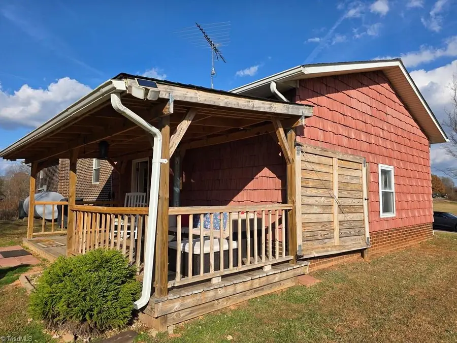 1017 Raymond Drive, Jonesville, NC 28642 - Image #3