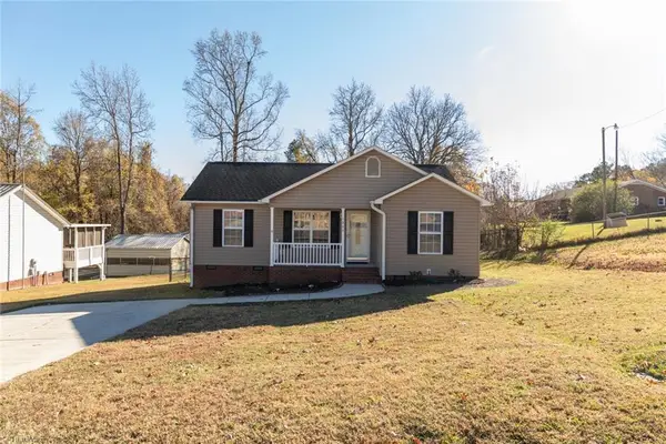 1809 Augusta Drive, Thomasville, NC 27360