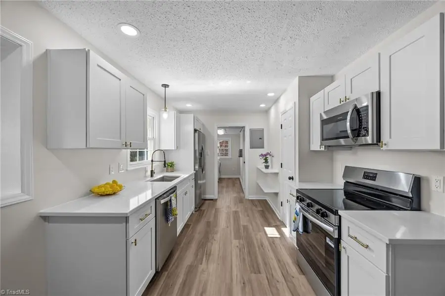 115 Eastway Lane, Graham, NC 27253 - Image #2