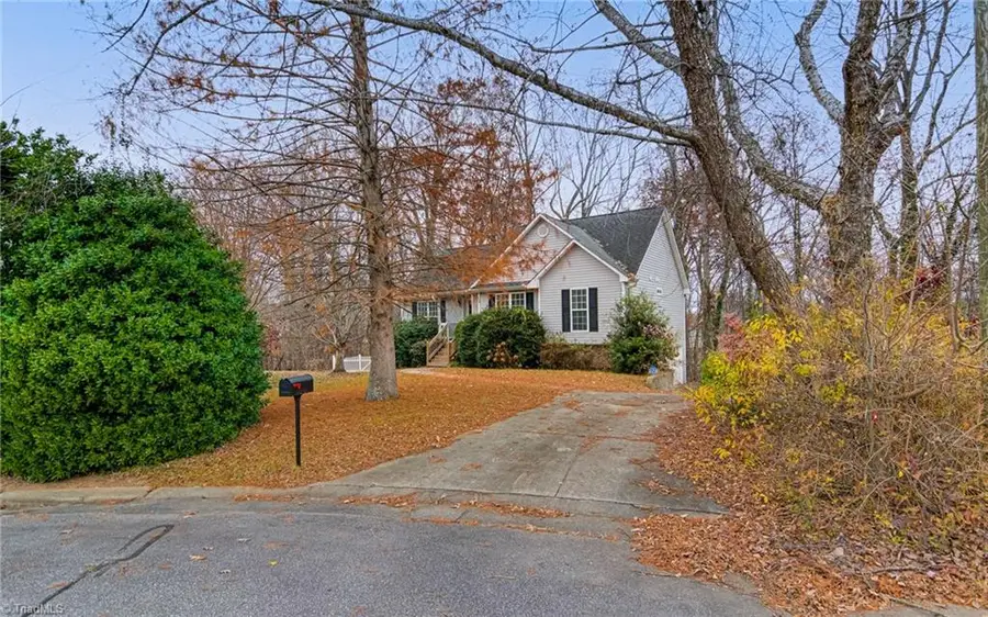 1005 Kings Meadow Drive, Winston Salem, NC 27127 - Image #2
