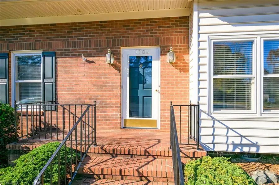1704 Polo Oaks Court, Winston Salem, NC 27106 - Image #3